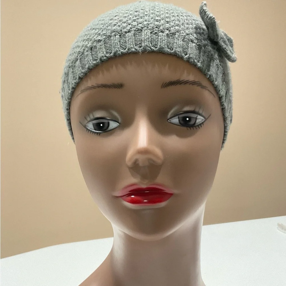 🍏🍏 Toddler Girl’s Grey Knit Adorned Lined Hat